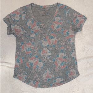 Loungy Gray floral T-shirt